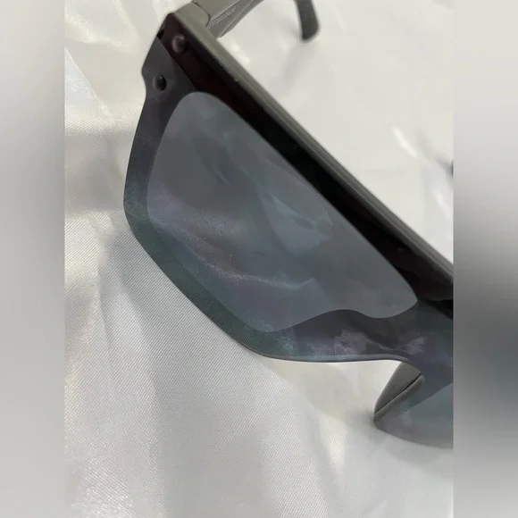 🩵6/$30 — Black Oversized Square Sunglasses - Picture 6 of 8